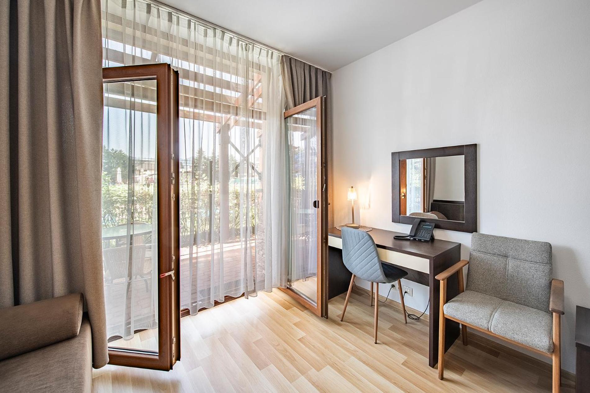 Besenova Apartman Korzar Exterior photo